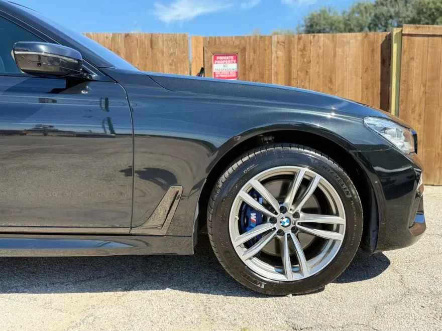 2018 Bmw 750i / B7 xDrive Sedan photo 1