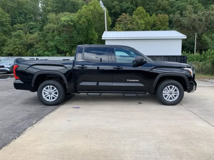 2026 Toyota Tundra SR5 CrewMax photo 1