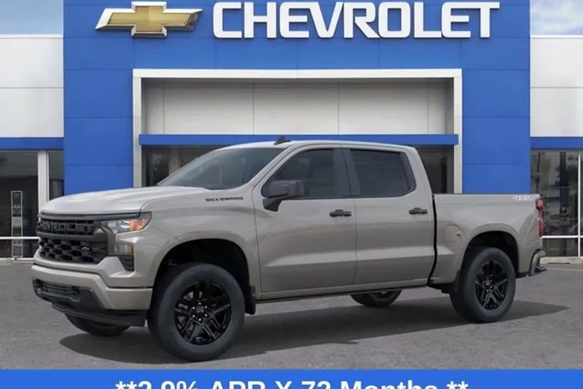 2026 Chevrolet Silverado 1500 Custom photo 1