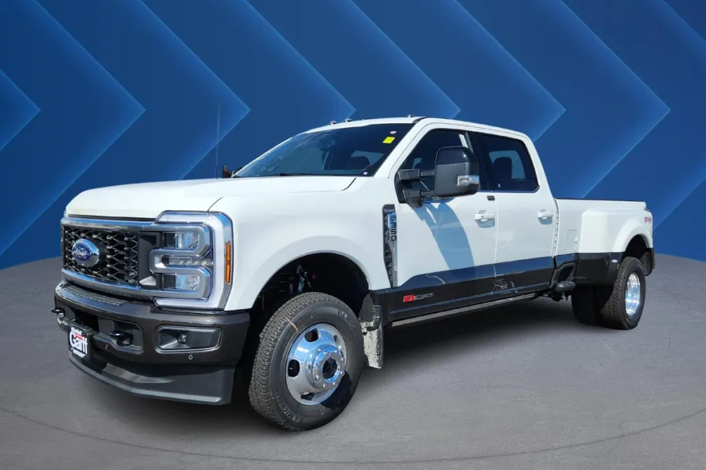 2025 Ford F-350 King Ranch photo 1