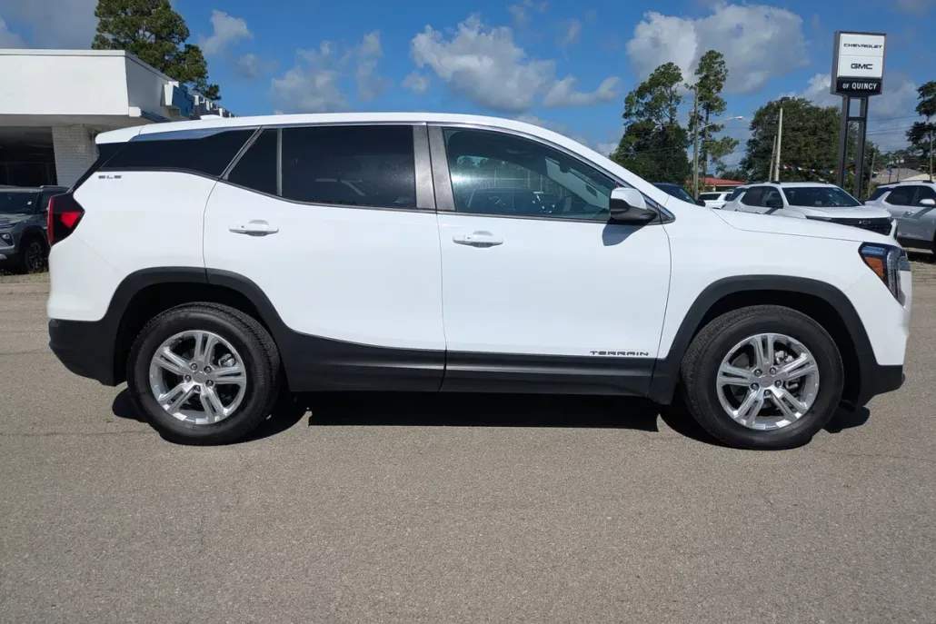 2024 Gmc Terrain SLE photo 1