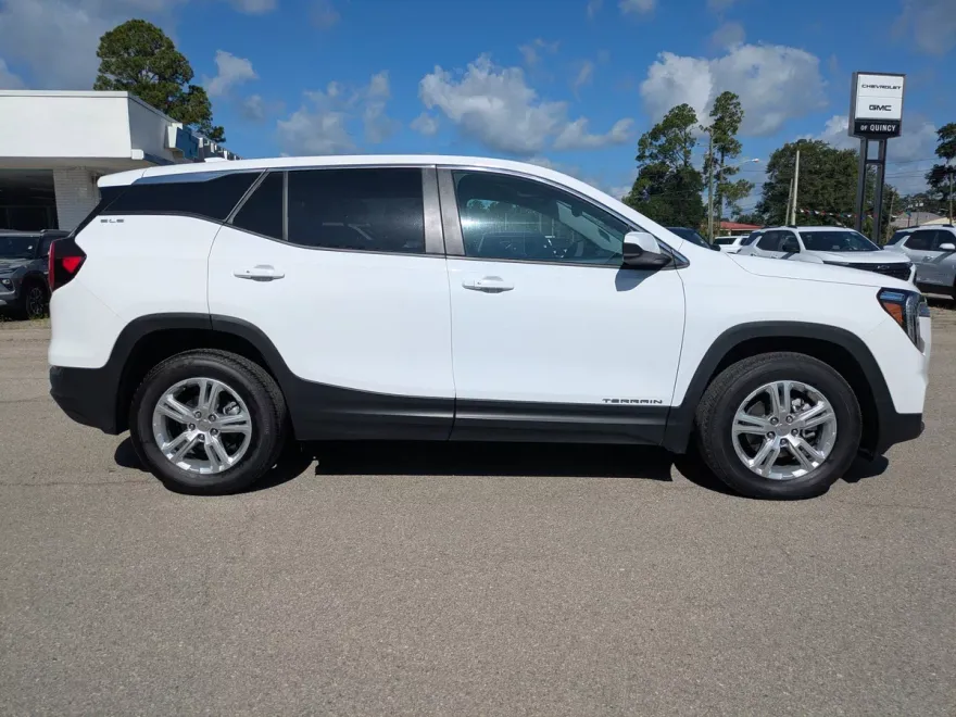 2024 Gmc Terrain SLE photo 1