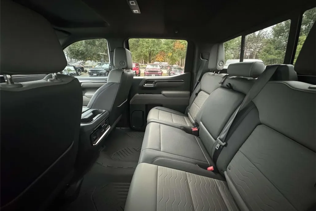 2022 Chevrolet Silverado 1500 ZR2 photo 1