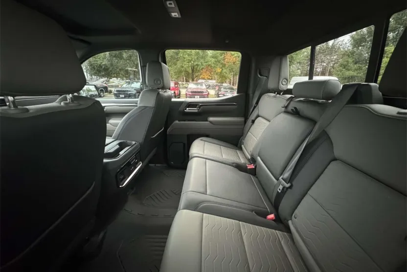 2022 Chevrolet Silverado 1500 ZR2 photo 1