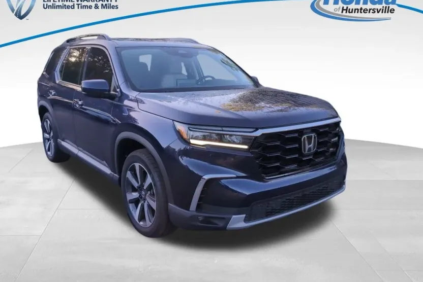 2025 Honda Pilot Touring photo 1