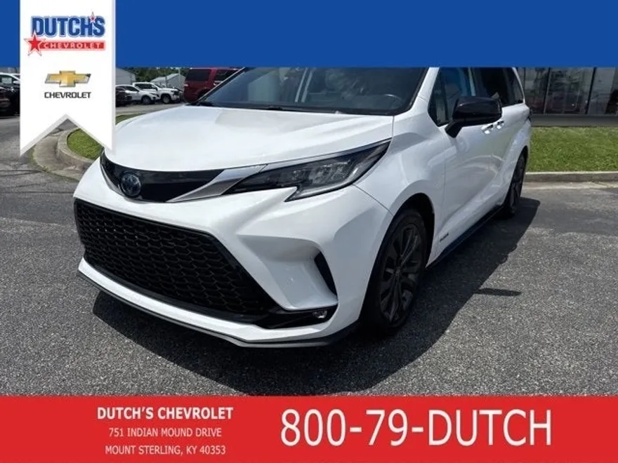 2021 Toyota Sienna XSE photo 1