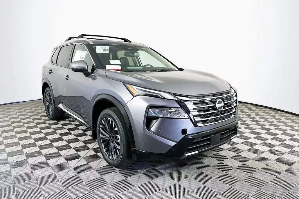 2026 Nissan Rogue Platinum photo 1