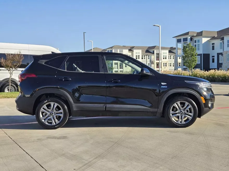 2021 Kia Seltos LX photo 1