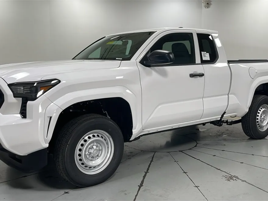 2025 Toyota Tacoma SR XtraCab photo 1