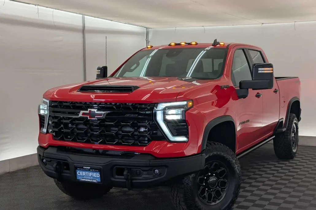 2024 Chevrolet Silverado 2500HD ZR2 photo 1