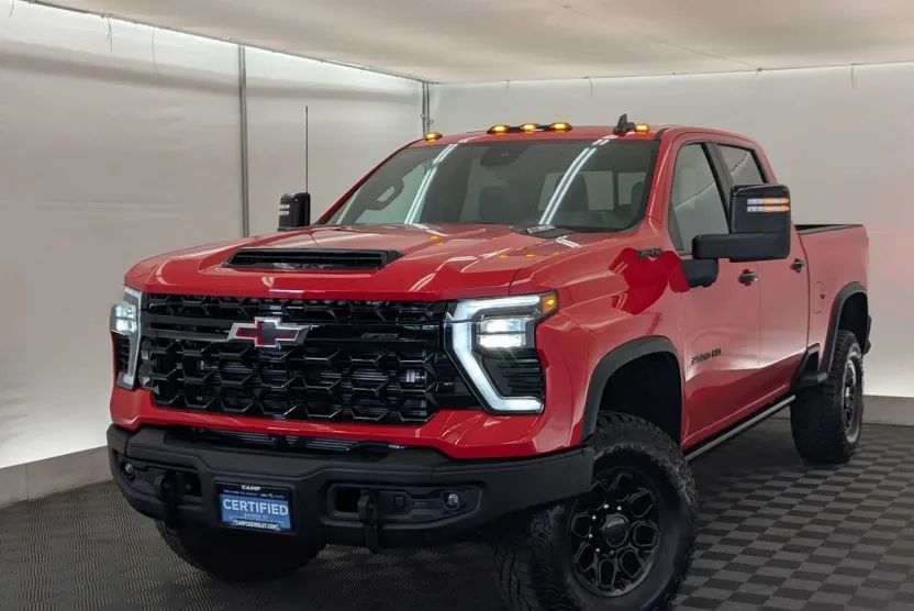 2024 Chevrolet Silverado 2500HD ZR2 photo 1