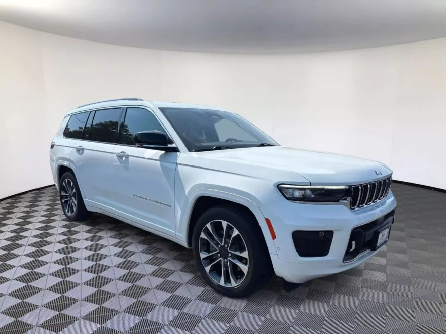 2021 Jeep Grand Cherokee Overland Sport photo 1