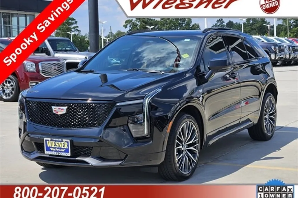 2025 Cadillac XT4 Sport photo 1