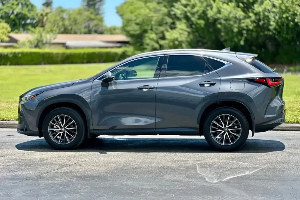 2023 Lexus NX 350 Premium photo 1