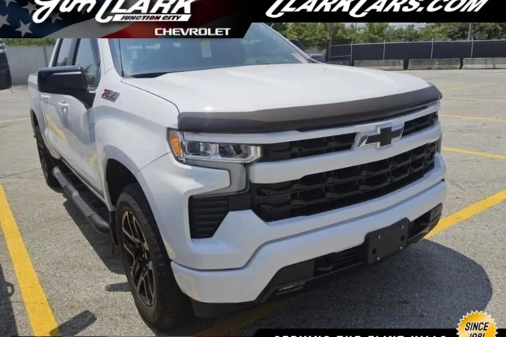2024 Chevrolet Silverado 1500 RST photo 1