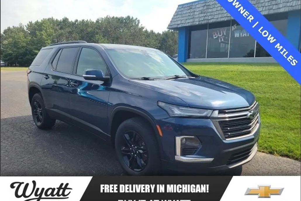 2023 Chevrolet Traverse Leather photo 1