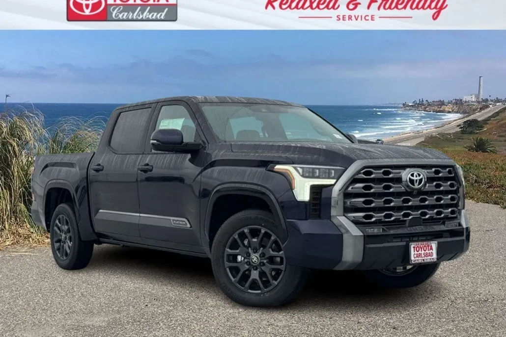 2025 Toyota Tundra Platinum CrewMax photo 1