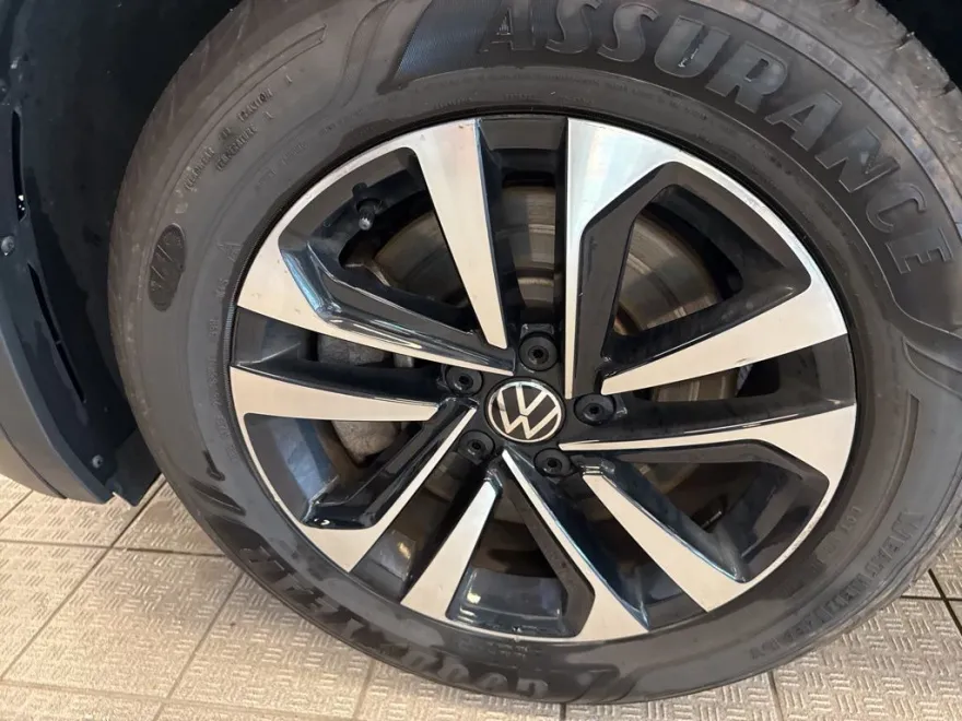 2022 Volkswagen Tiguan S photo 1