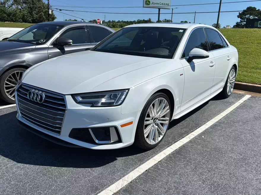2019 Audi A4 Quattro Premium Plus photo 1
