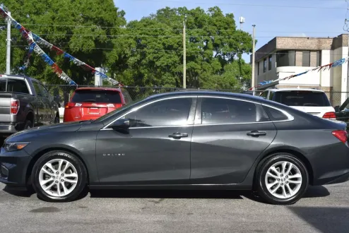 2016 Chevrolet Malibu 1LT photo 3