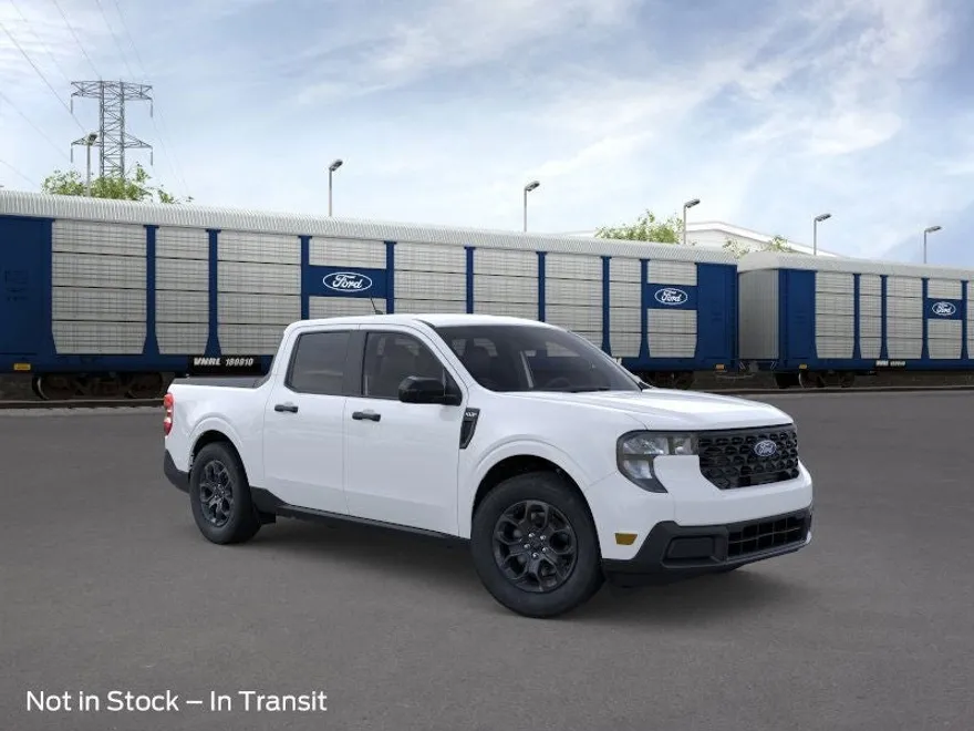 2025 Ford Maverick XLT photo 1