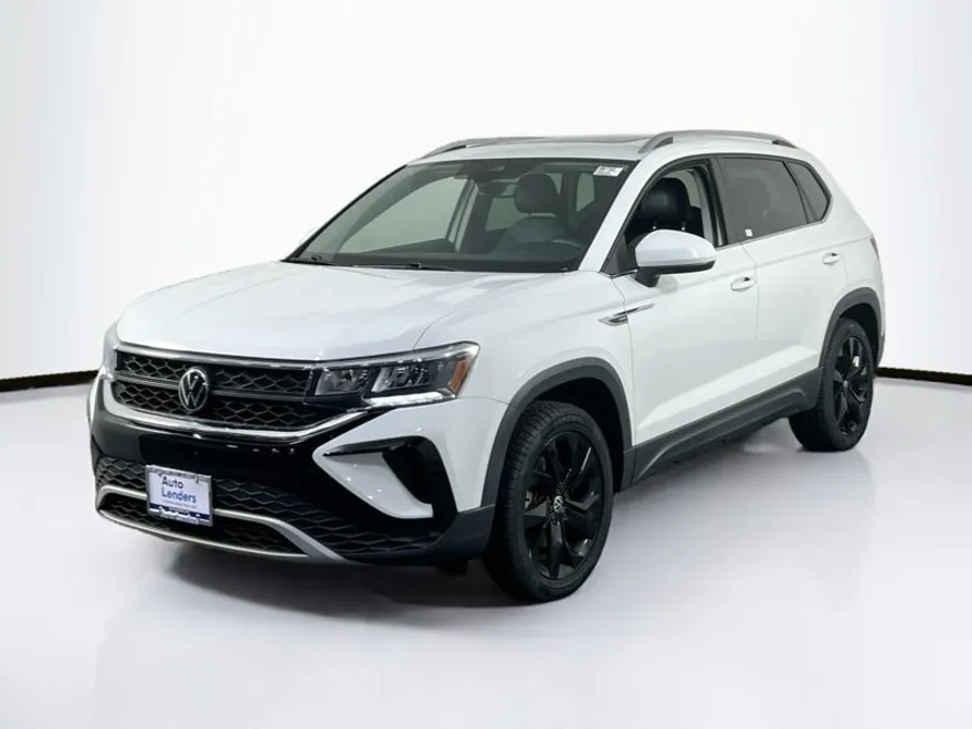 2022 Volkswagen Taos SE photo 1