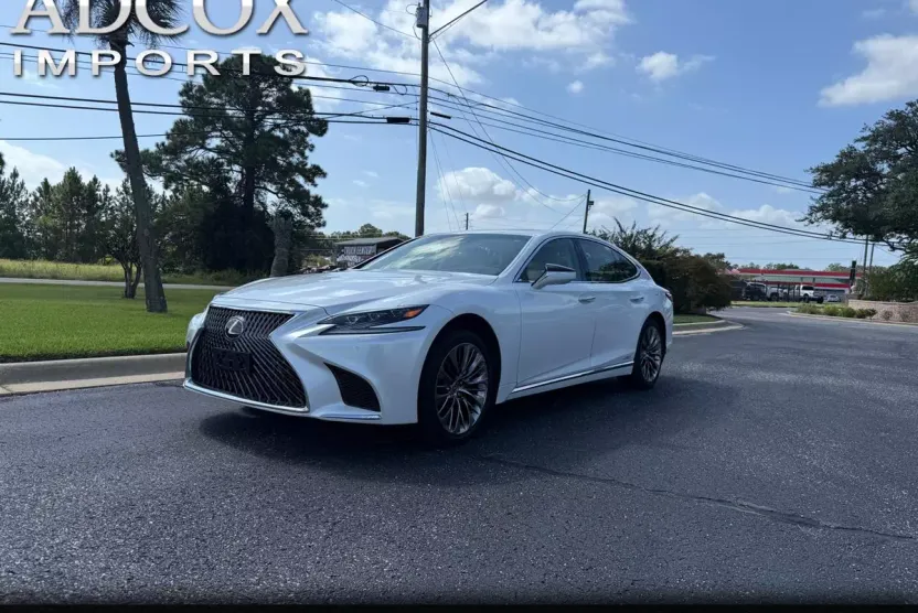 2018 Lexus LS 500h AWD photo 1