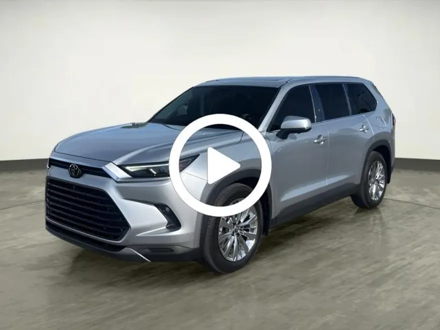 2024 Toyota Grand Highlander XLE photo 1