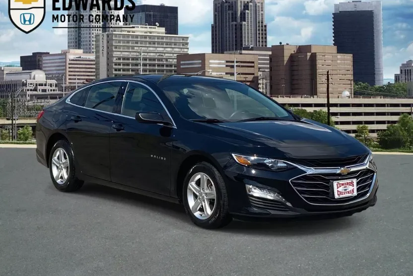 2023 Chevrolet Malibu 1LT photo 1