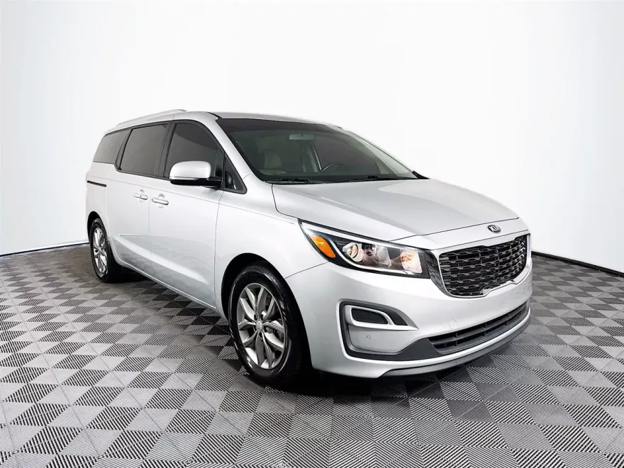 2021 Kia Sedona EX photo 1