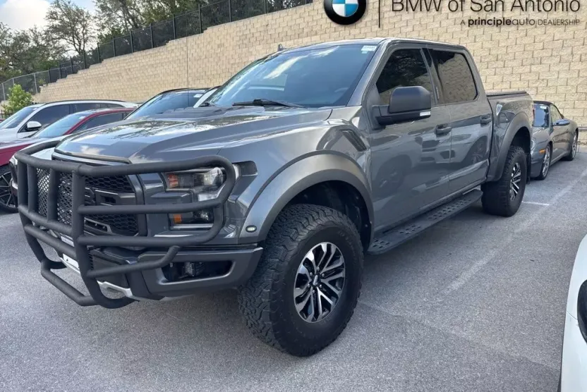2020 Ford F-150 Raptor photo 1