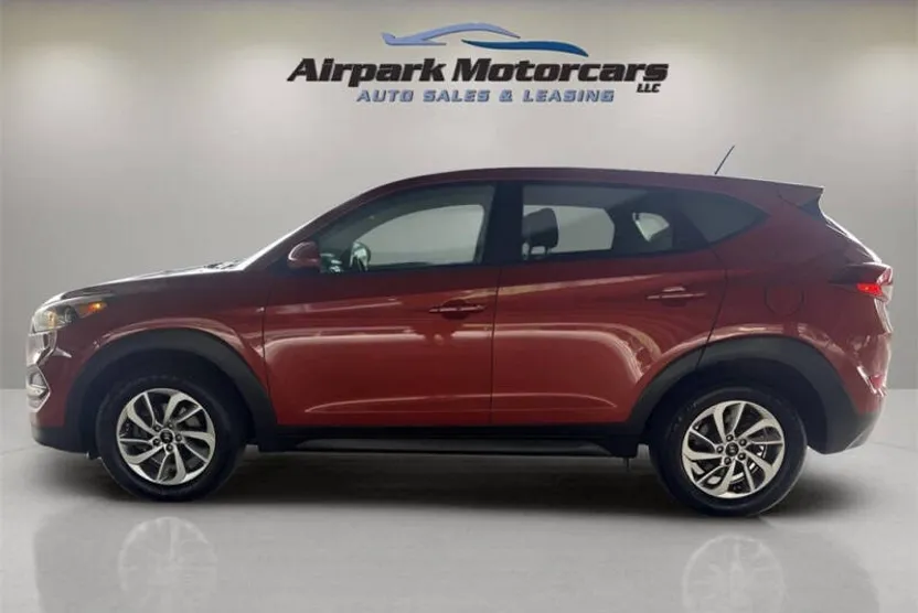 2017 Hyundai Tucson SE photo 1