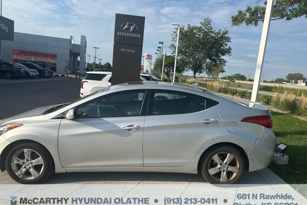 2012 Hyundai Elantra GLS photo 1