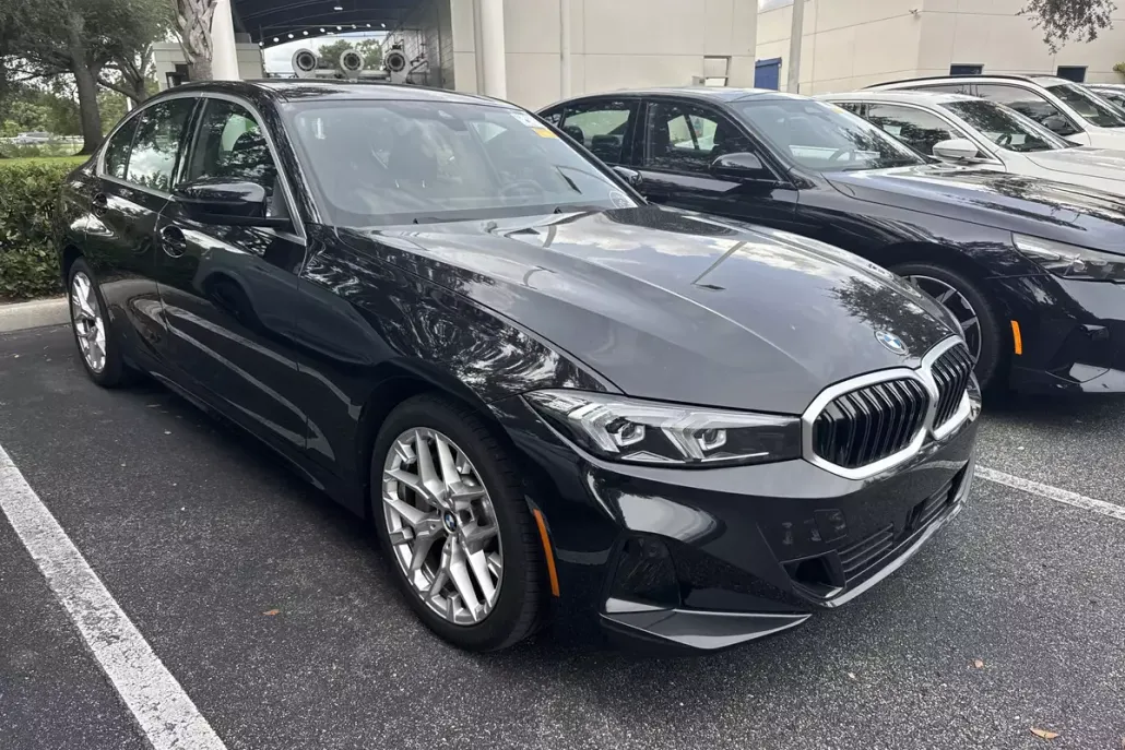 2025 Bmw 330i photo 1