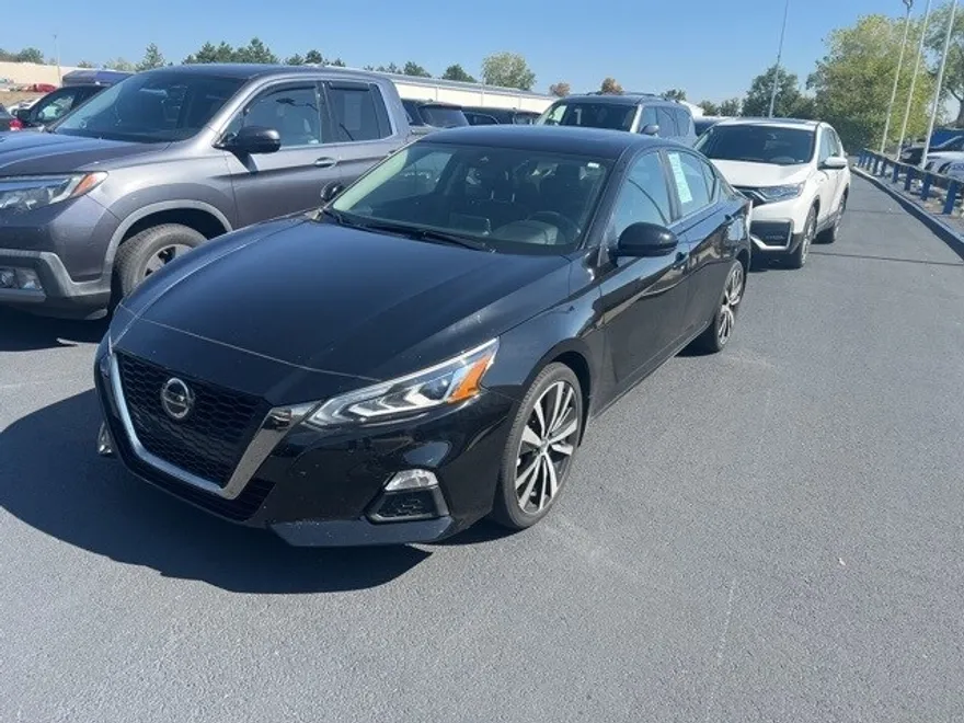 2020 Nissan Altima 2.5 SR photo 1
