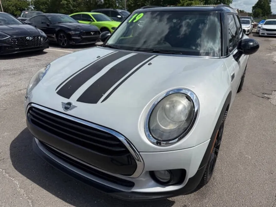 2019 Mini Clubman Base photo 1
