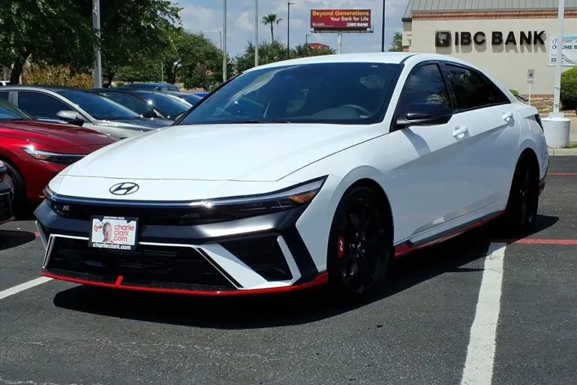 2025 Hyundai Elantra N photo 1