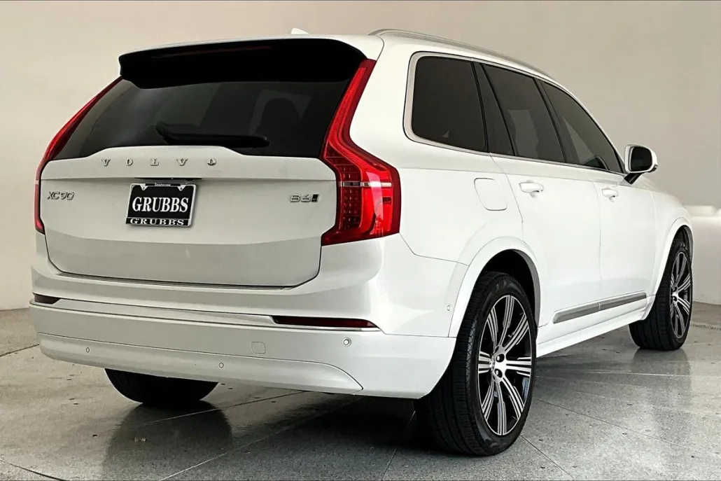 2023 Volvo XC90 Ultimate photo 1