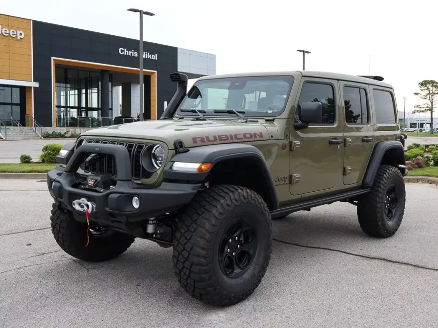 2025 Jeep Wrangler Rubicon photo 1