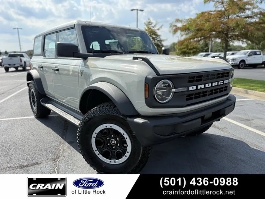 2025 Ford Bronco Base photo 1