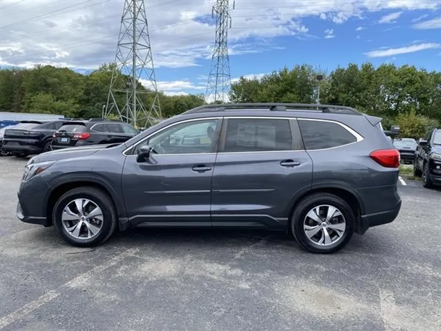 2023 Subaru Ascent Premium photo 1