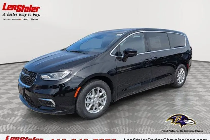 2026 Chrysler Pacifica L photo 1