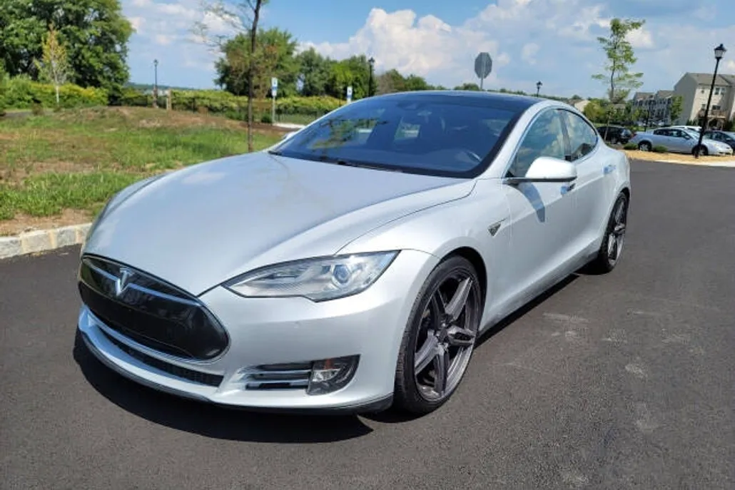 2016 Tesla Model S P90D photo 1