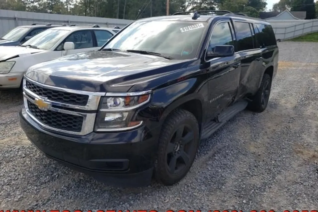 2016 Chevrolet Suburban LS photo 1