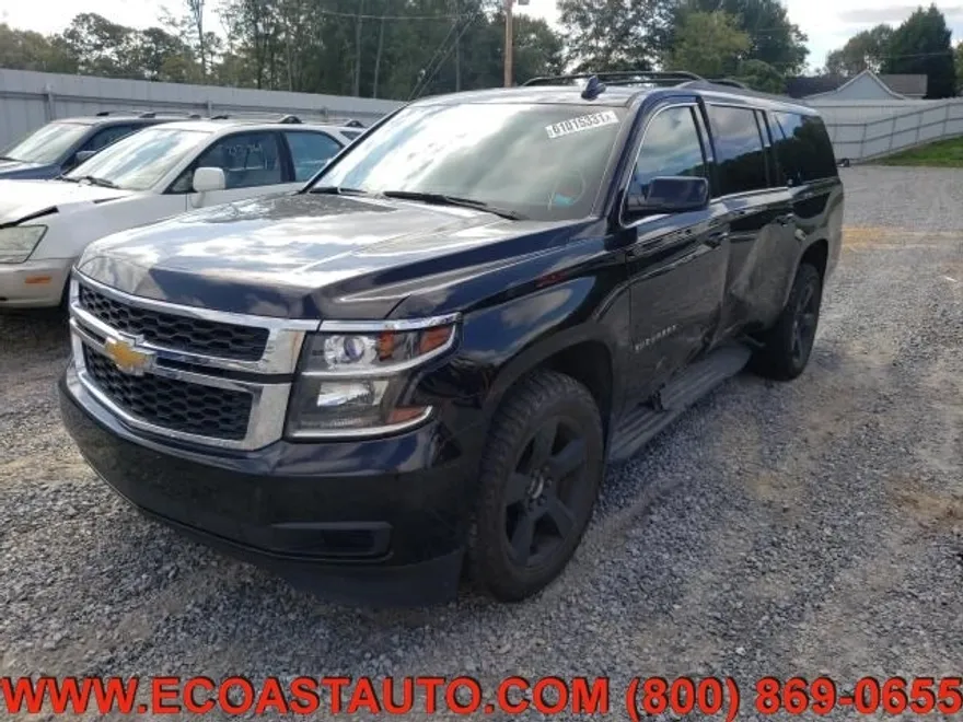 2016 Chevrolet Suburban LS photo 1