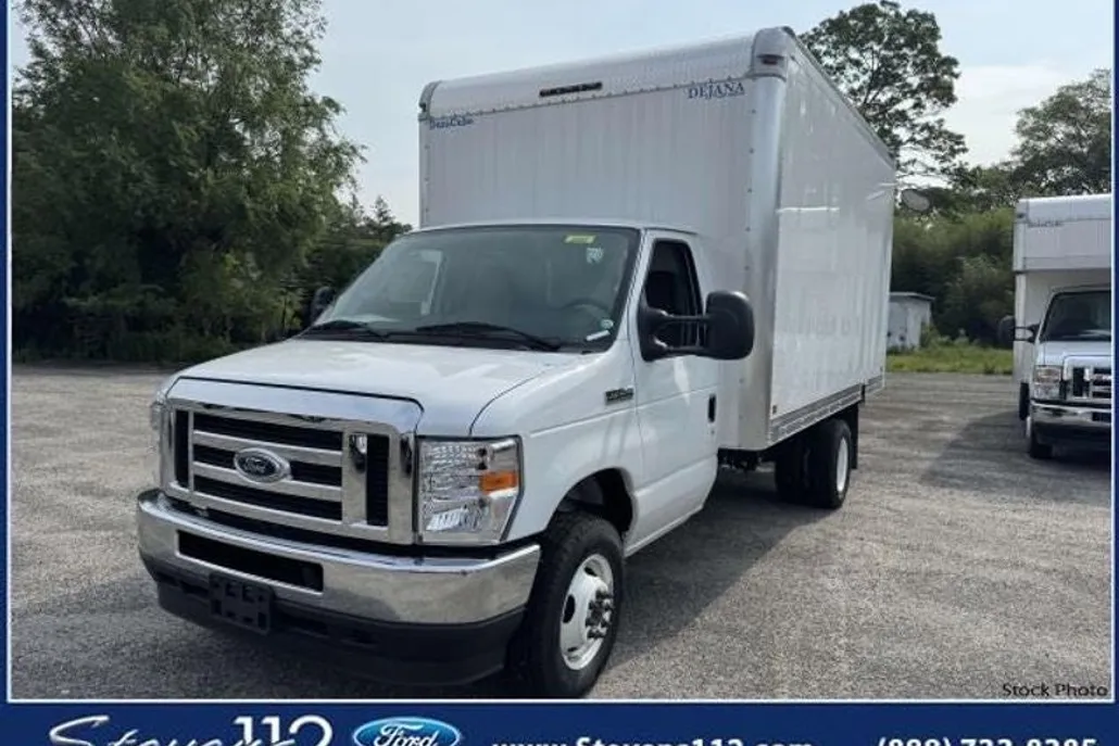 2025 Ford E-350 photo 1