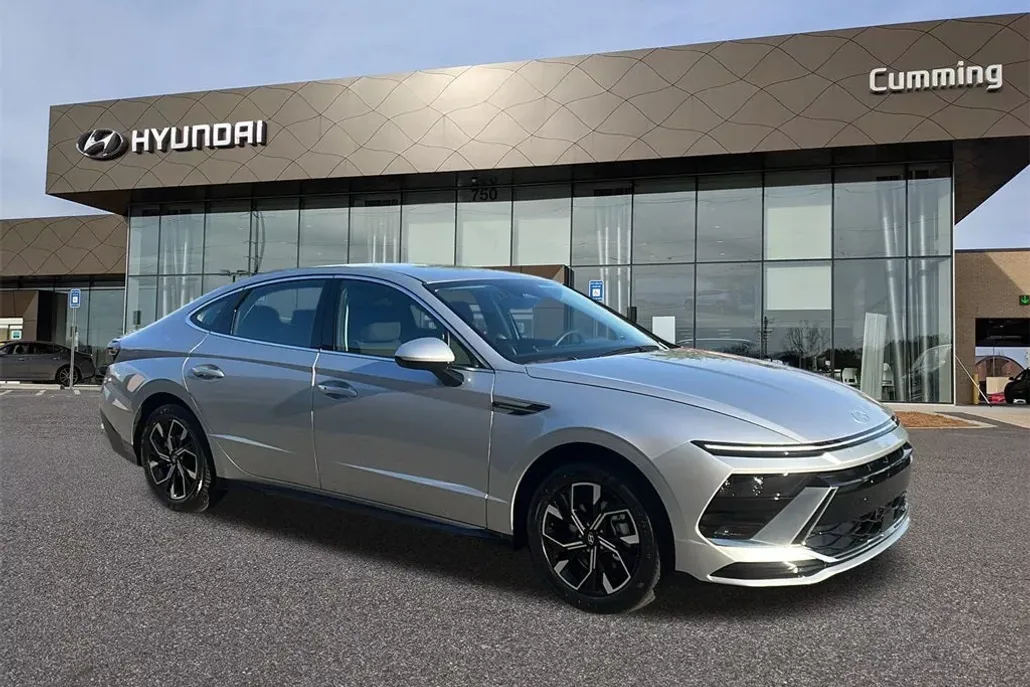 2025 Hyundai Sonata SEL photo 1