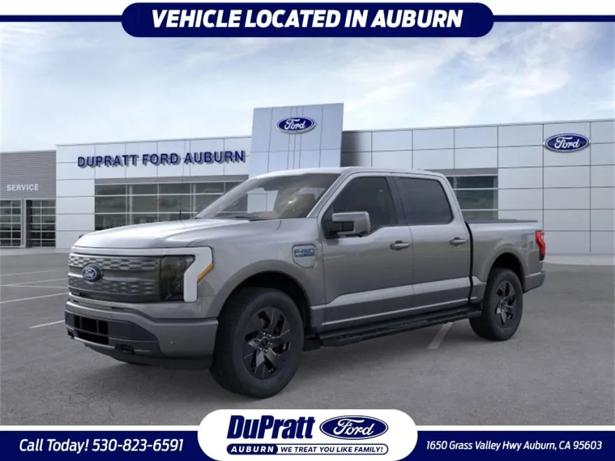 2025 Ford F-150 Lightning Lariat photo 1
