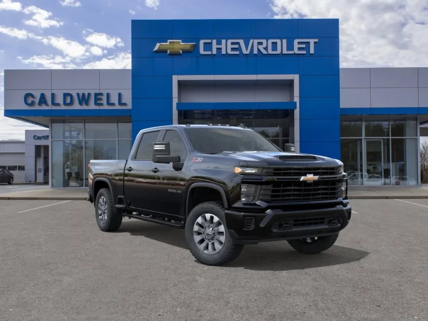 2026 Chevrolet Silverado 2500HD Custom photo 1