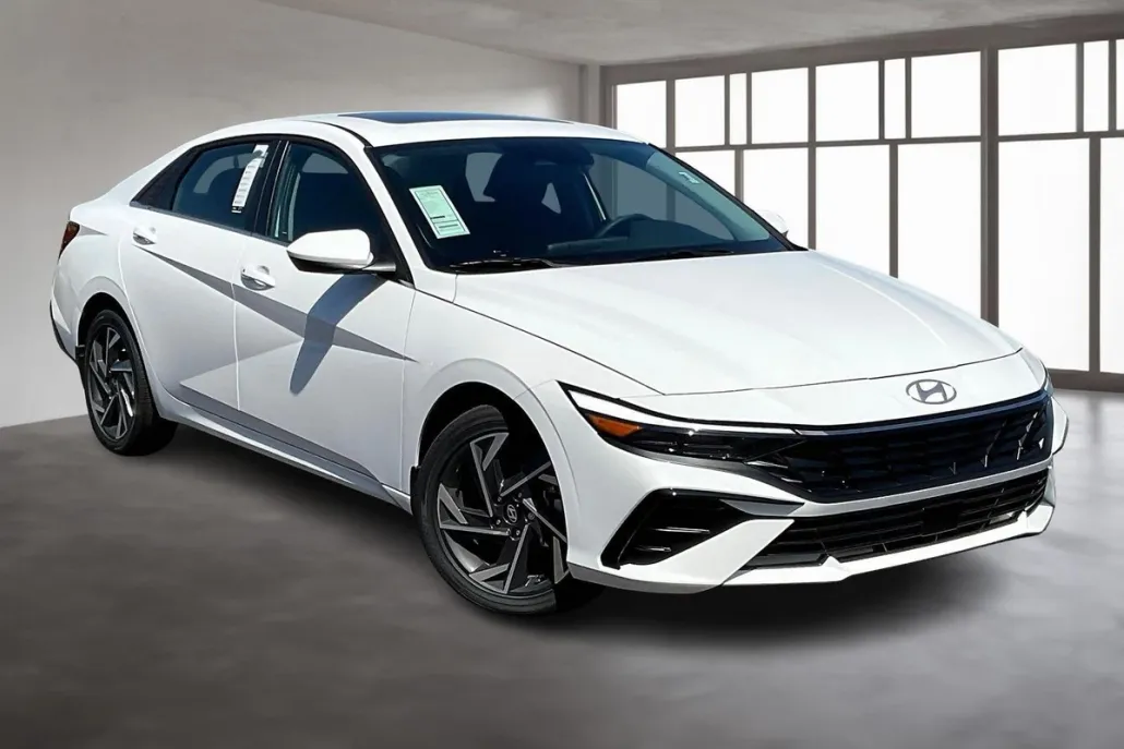 2025 Hyundai Elantra SEL Convenience photo 1